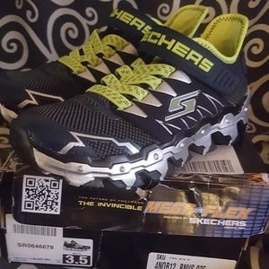 Boys Skechers size 3.5
